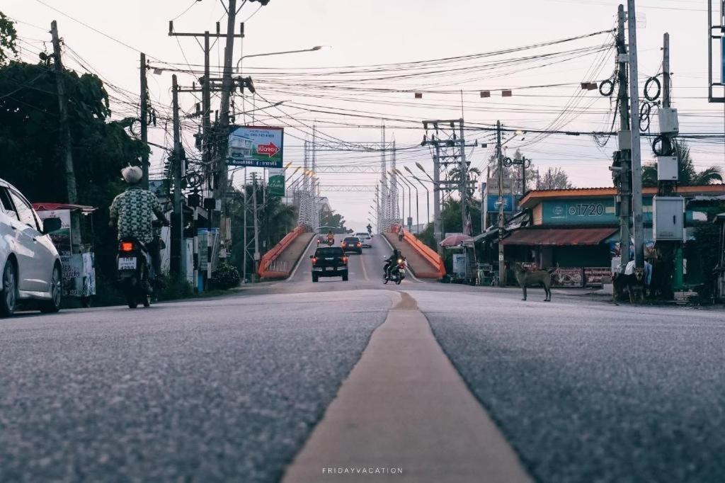 Sleepbox Hostel Suratthani Surat Thani Luaran gambar