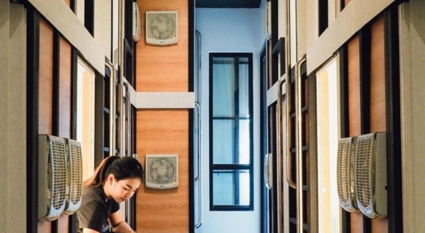 Sleepbox Hostel Suratthani Surat Thani Luaran gambar