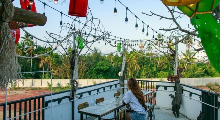Sleepbox Hostel Suratthani Surat Thani Luaran gambar
