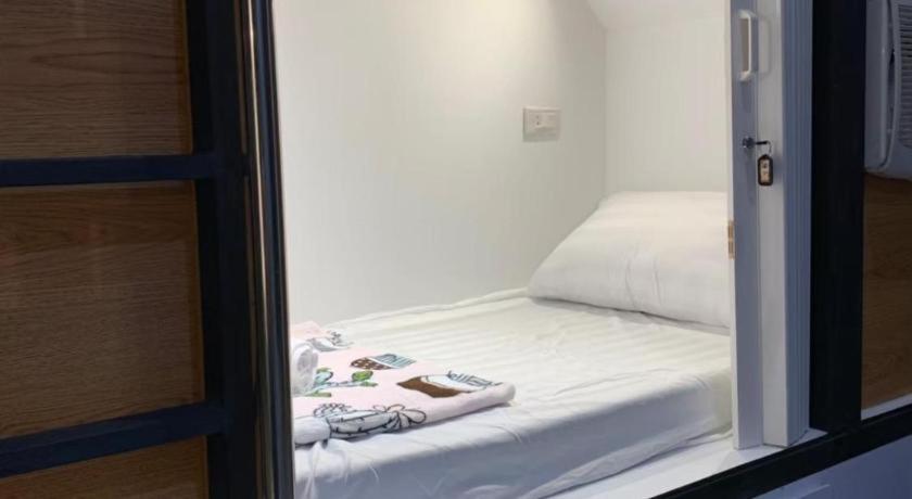 Sleepbox Hostel Suratthani Surat Thani Luaran gambar