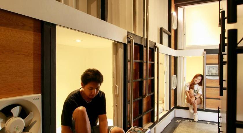 Sleepbox Hostel Suratthani Surat Thani Luaran gambar